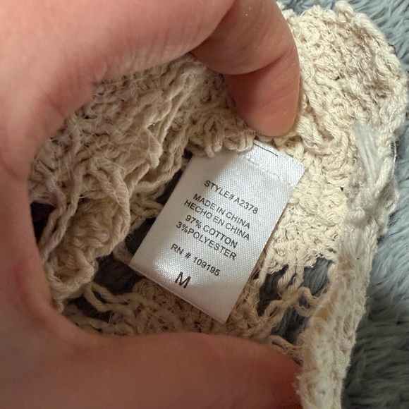 Julia Cream Floral Crochet Crop Top - Picture 5 of 5